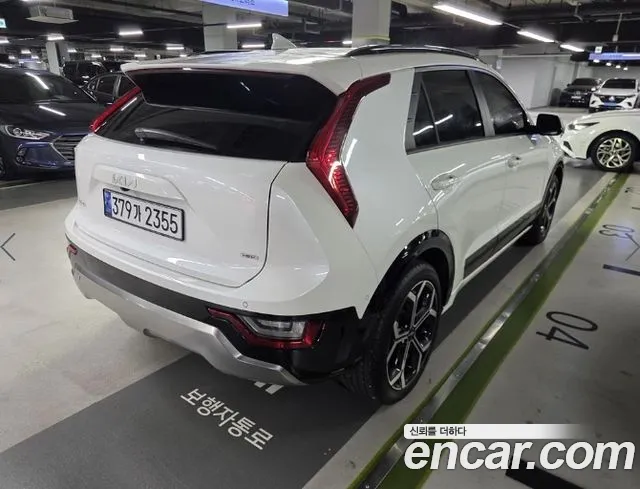 Kia Niro The All New Niro Signature — Фото автомобиля 3