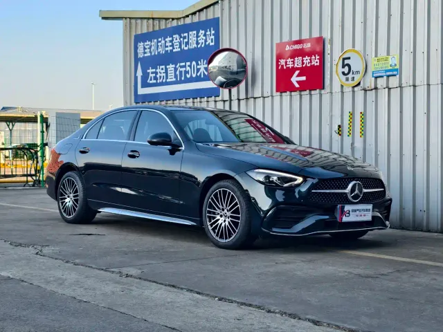 Mercedes-Benz C-Class — Фото автомобиля 2