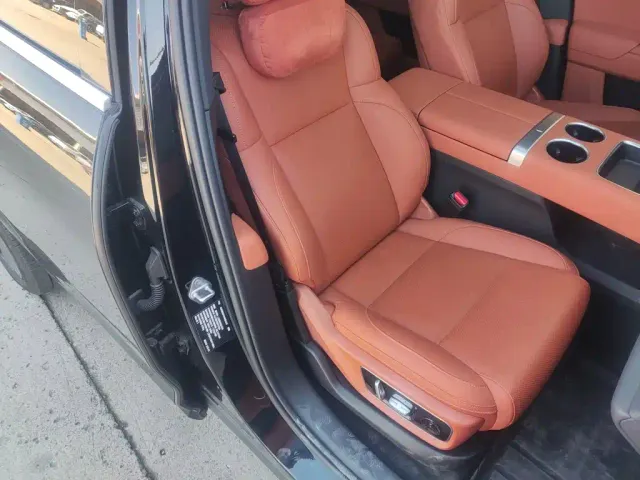 Li Auto L7 — Фото автомобиля 24