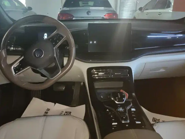 BYD Qin PLUS — Фото автомобиля 12