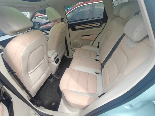 Geely ICON — Фото автомобиля 9