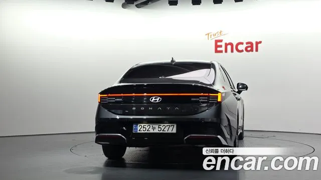 Hyundai Sonata — Фото автомобиля 4