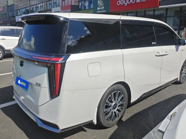GAC Trumpchi E9 — Фото автомобиля 3
