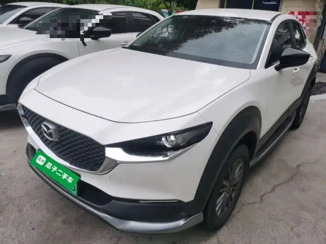 Фотография автомобиля — Mazda CX-30 EV