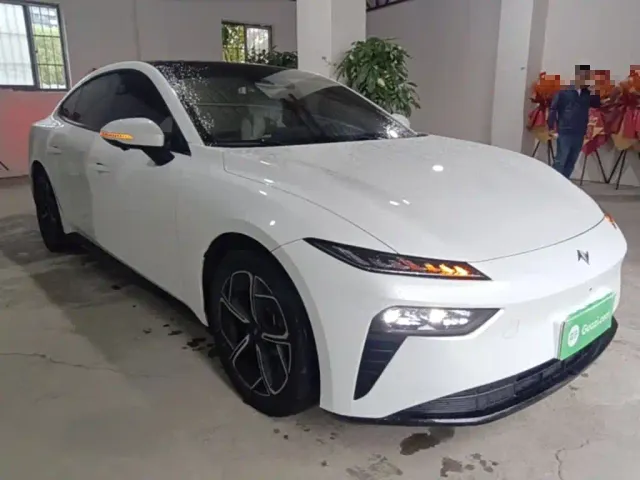 Dongfeng eπ 007 — Фото автомобиля 3
