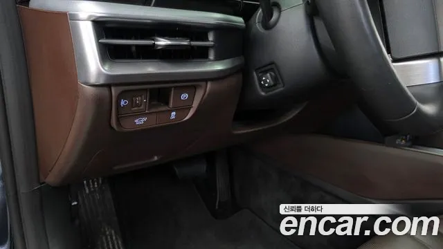Hyundai Grandeur GN7 — Фото автомобиля 28
