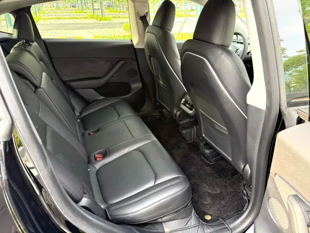 Tesla Model Y — Фото автомобиля 5