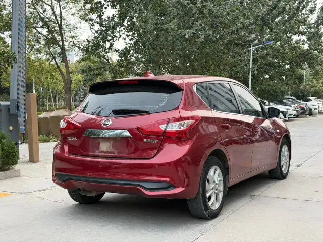 Nissan Tiida — Фото автомобиля 2