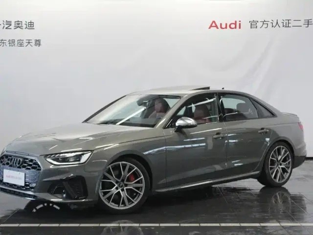 Фотография автомобиля — Audi S4