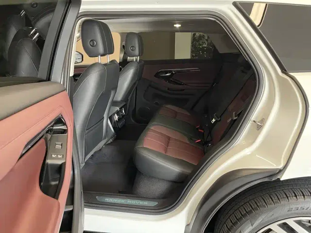 Land Rover Range Rover Evoque — Фото автомобиля 18