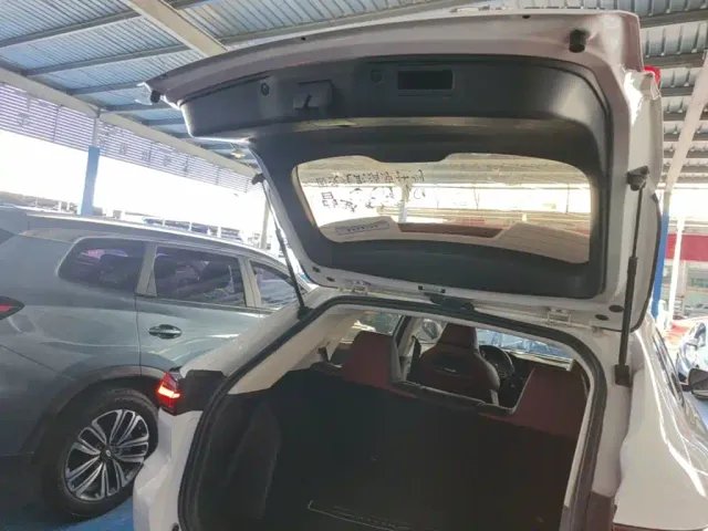 Changan Oushang X5 — Фото автомобиля 18