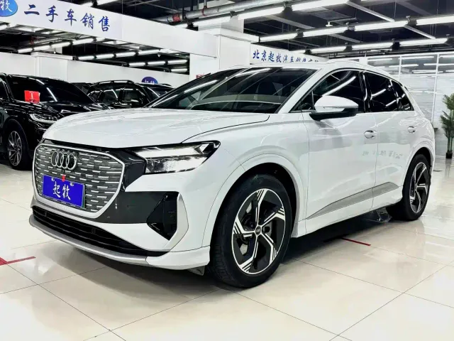 Фотография автомобиля — Audi Q4 e-tron