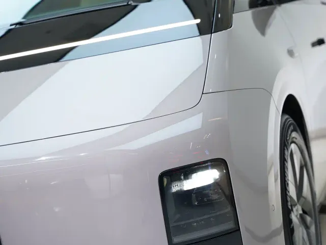 Li Auto MEGA — Фото автомобиля 7