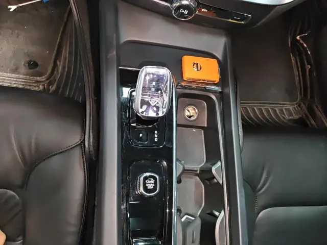 Volvo S60 — Фото автомобиля 8