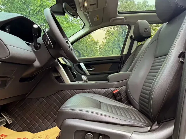 Land Rover Discovery Sport — Фото автомобиля 10