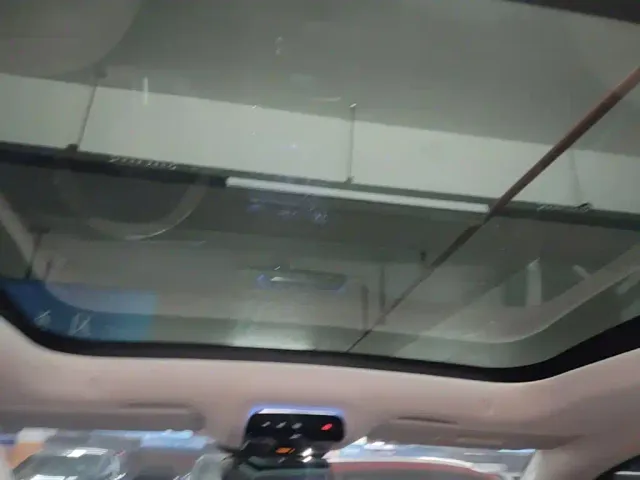 Mercedes-Benz EQE SUV — Фото автомобиля 22