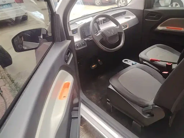Wuling Hongguang Mini EV — Фото автомобиля 11