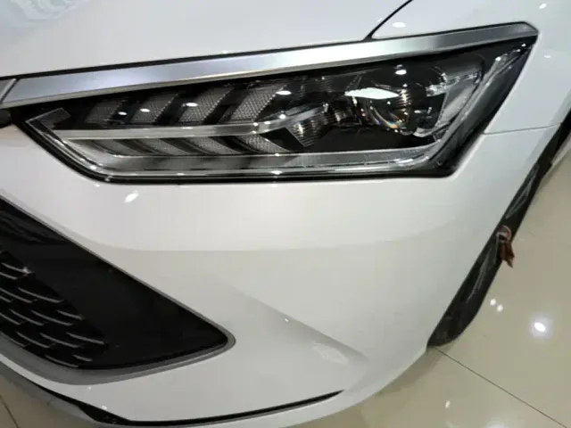 BYD Qin PLUS — Фото автомобиля 23