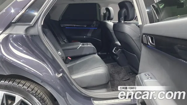 Hyundai Grandeur Grandeur (GN7) 2.5 Бензин 2WD — Фото автомобиля 12