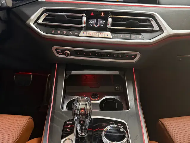BMW X7 — Фото автомобиля 10