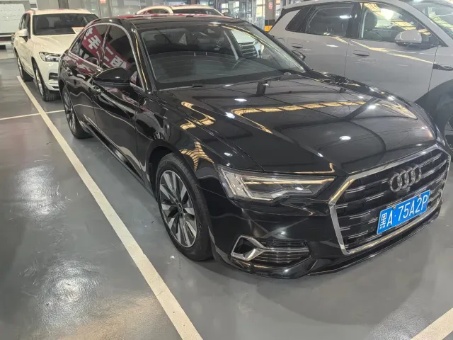 Audi A6L — Фото автомобиля 3