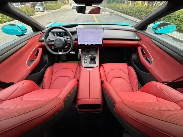 Xiaomi SU7 — Фото автомобиля 11