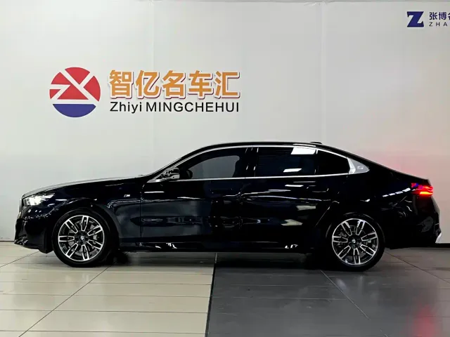 BMW 5 Series — Фото автомобиля 3