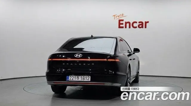 Hyundai Grandeur GN7 — Фото автомобиля 4