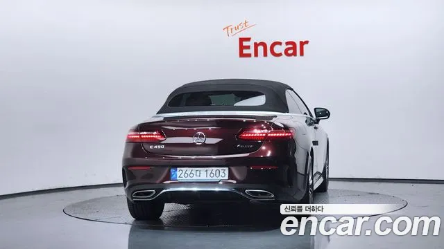 Mercedes-Benz E-Class — Фото автомобиля 4