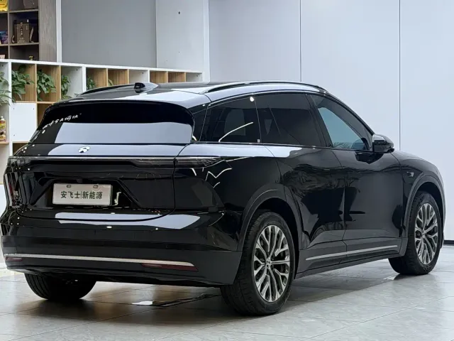 Nio ES6 — Фото автомобиля 15