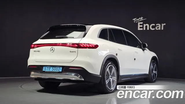 Mercedes-Benz EQS — Фото автомобиля 2