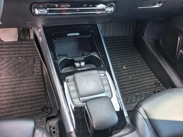 Mercedes-Benz GLB-Class — Фото автомобиля 14