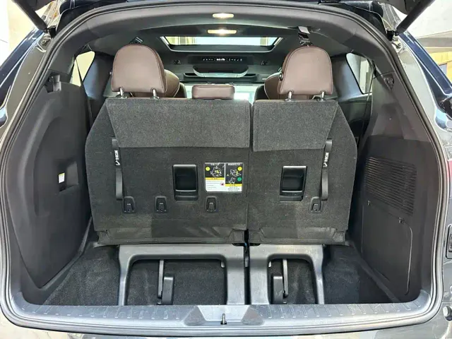 Toyota Sienna — Фото автомобиля 8