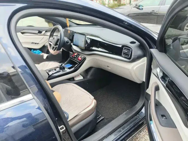 BYD Qin PLUS — Фото автомобиля 12