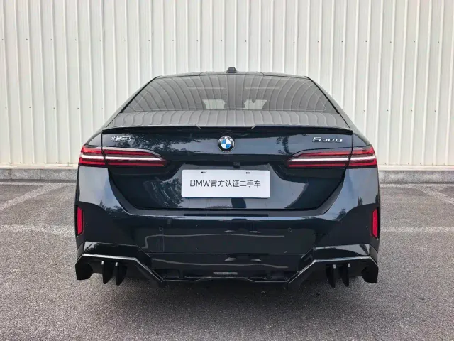 BMW 5 Series — Фото автомобиля 9