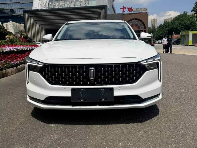 Bestune B70 — Фото автомобиля 2