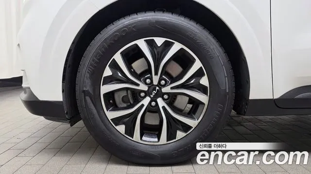 Kia Carnival — Фото автомобиля 5