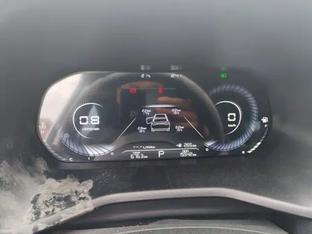 Geely Emgrand — Фото автомобиля 14