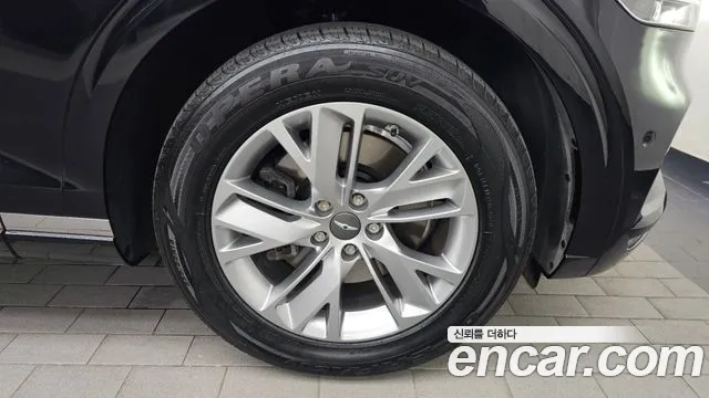 Genesis GV70 — Фото автомобиля 6