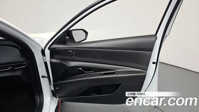Hyundai AVANTE — Фото автомобиля 18