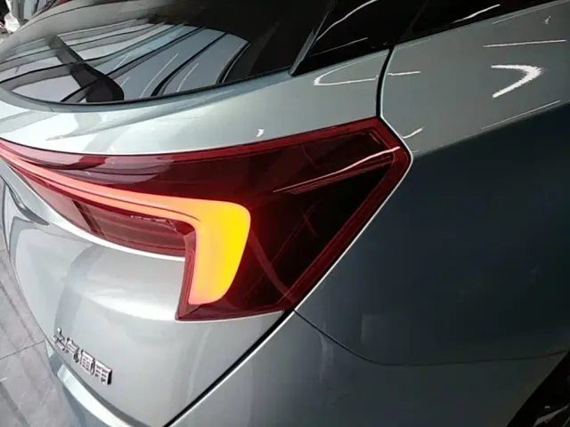 Buick Velite 6 — Фото автомобиля 7