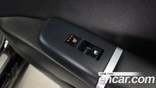 Hyundai Grandeur Grandeur (GN7) 2.5 Бензин 2WD — Фото автомобиля 19