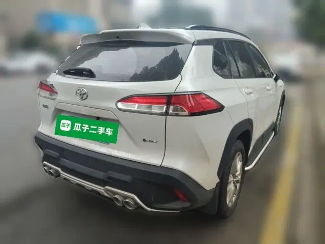 Toyota Corolla Cross — Фото автомобиля 4