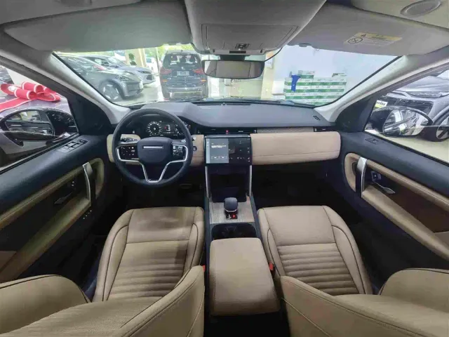 Land Rover Discovery Sport — Фото автомобиля 5