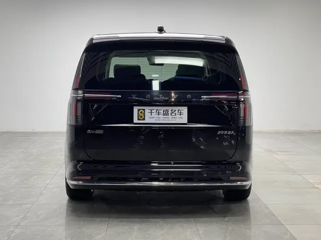 Volvo EM90 — Фото автомобиля 5