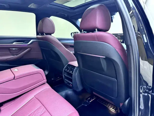 BMW 5 Series — Фото автомобиля 12