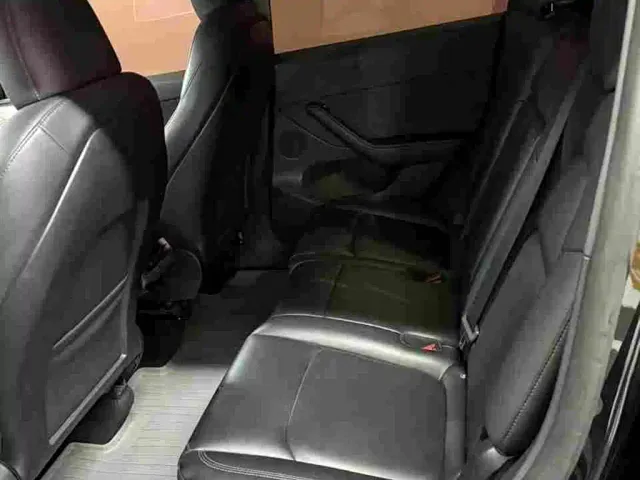 Tesla Model Y — Фото автомобиля 16