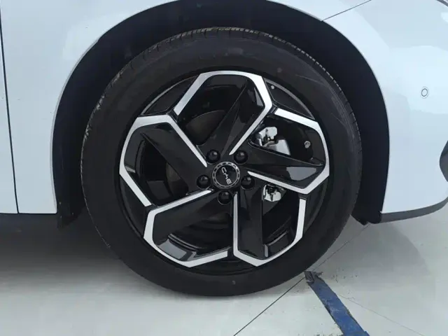 BYD Seal 06 DM-i Touring — Фото автомобиля 6