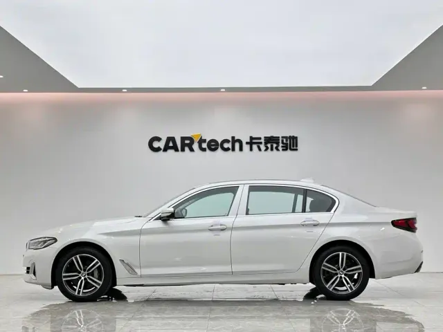 BMW 5 Series — Фото автомобиля 2