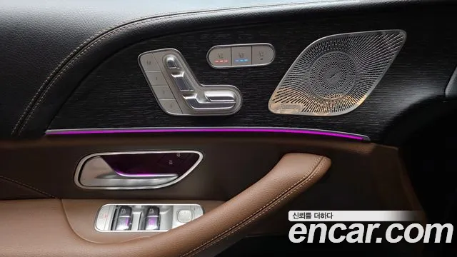 Mercedes-Benz GLE-Class — Фото автомобиля 25